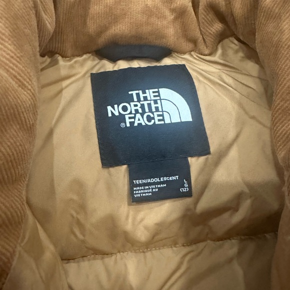 Northface Nuptse teen size large(12) - Picture 6 of 16
